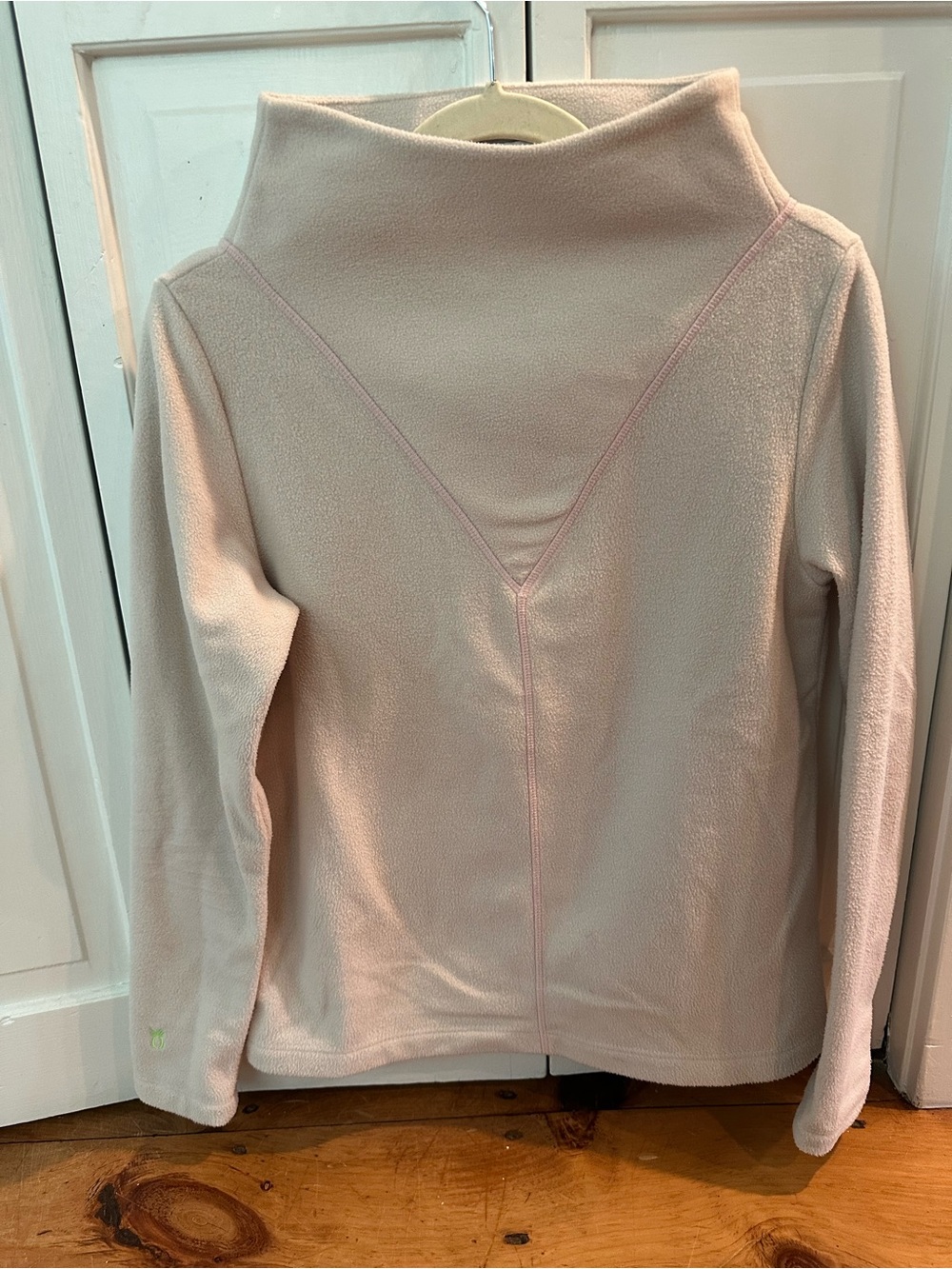 Dudley Stephens white Pullover with seam
